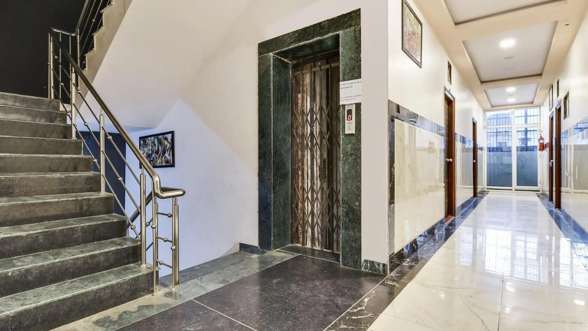 Super Hotel O Ratnam Palace Udaipur