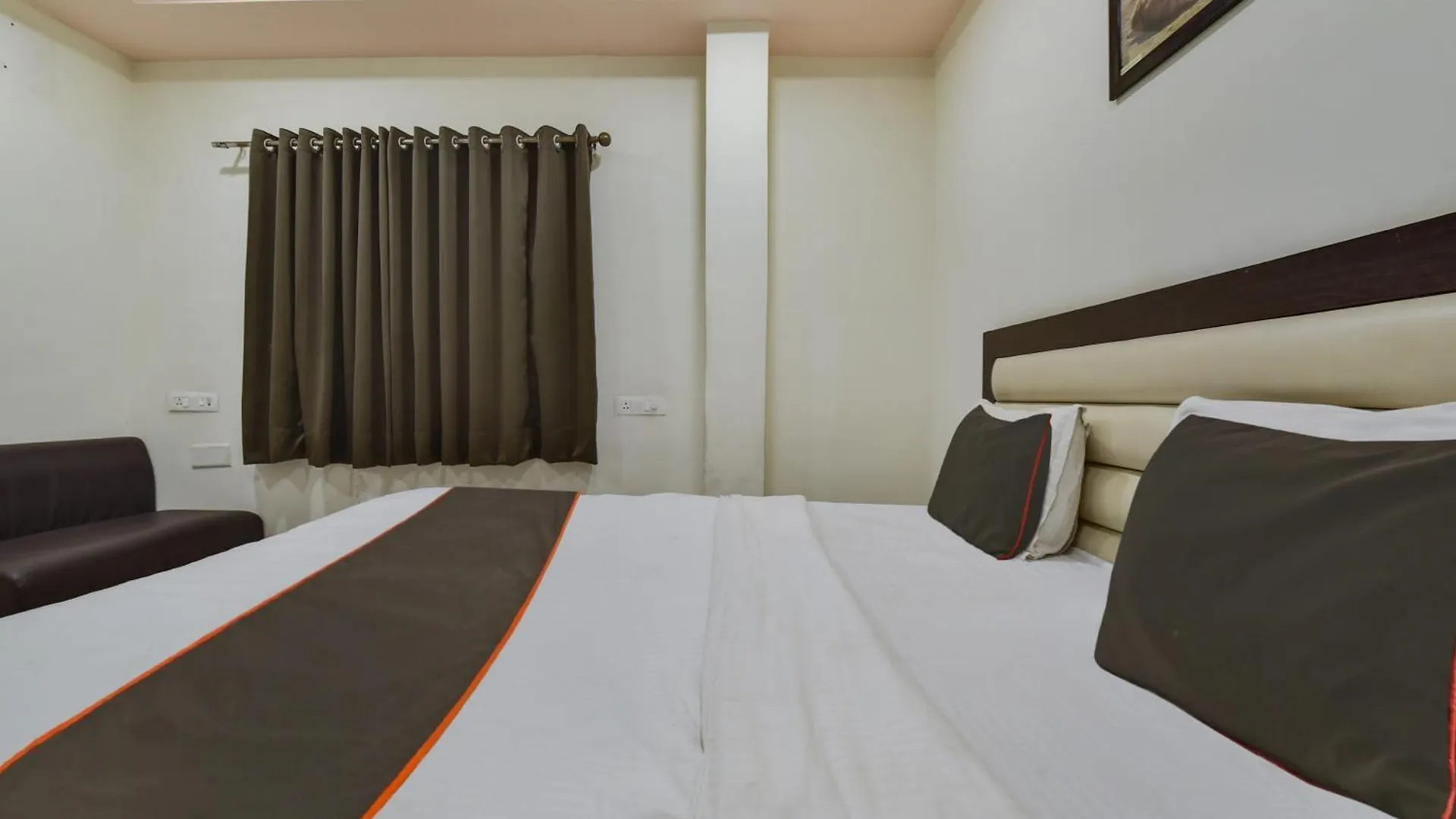 ****  Super Hotel O Ratnam Palace Udaipur Hindistan